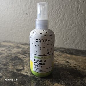 FoxyBae Gimme More Leave-In Volume Spray - White and Yellow